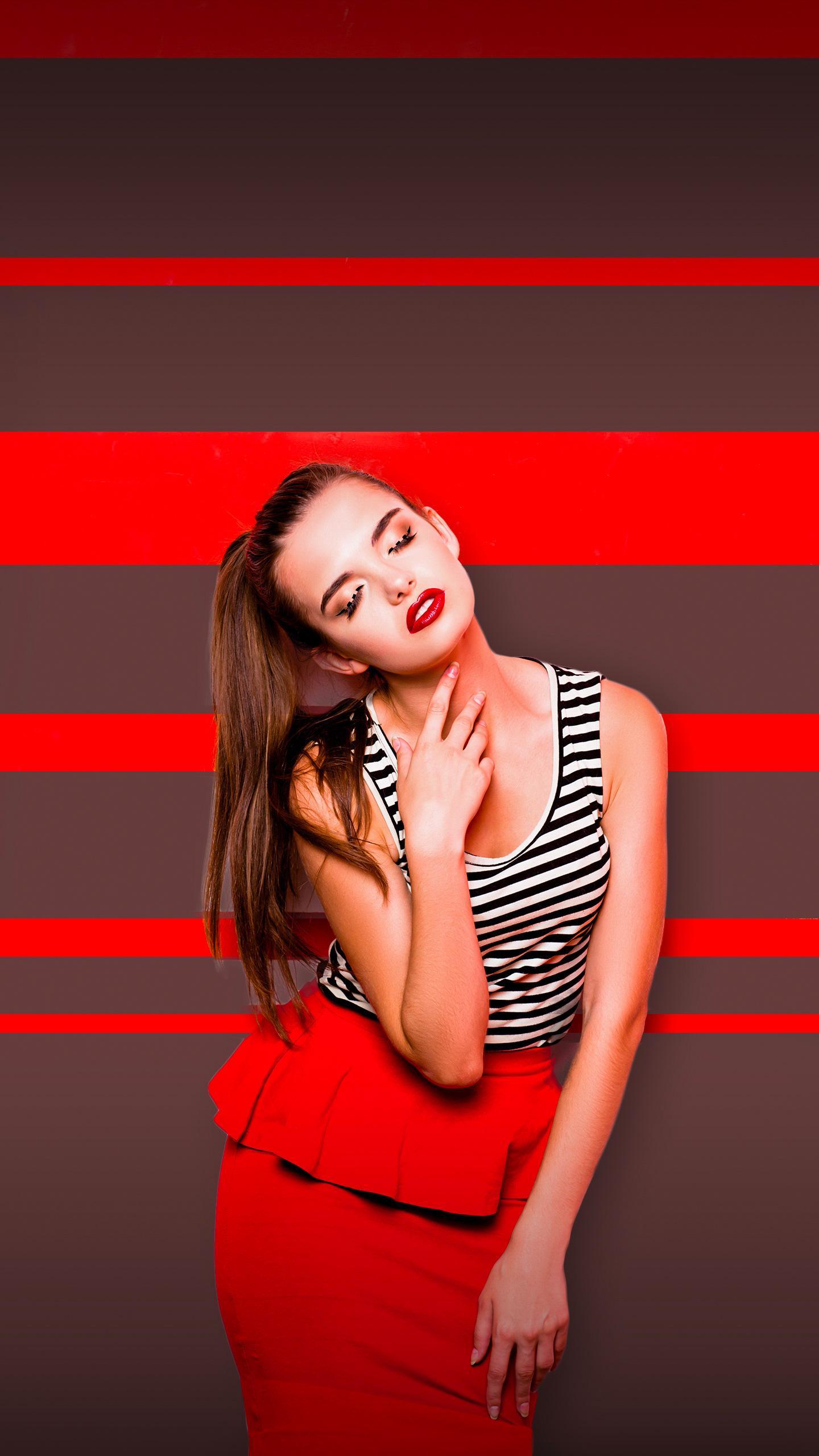 KATSEYE's Sophia Laforteza Showcases Graphic Tank Top, Sparking Fashion Trend