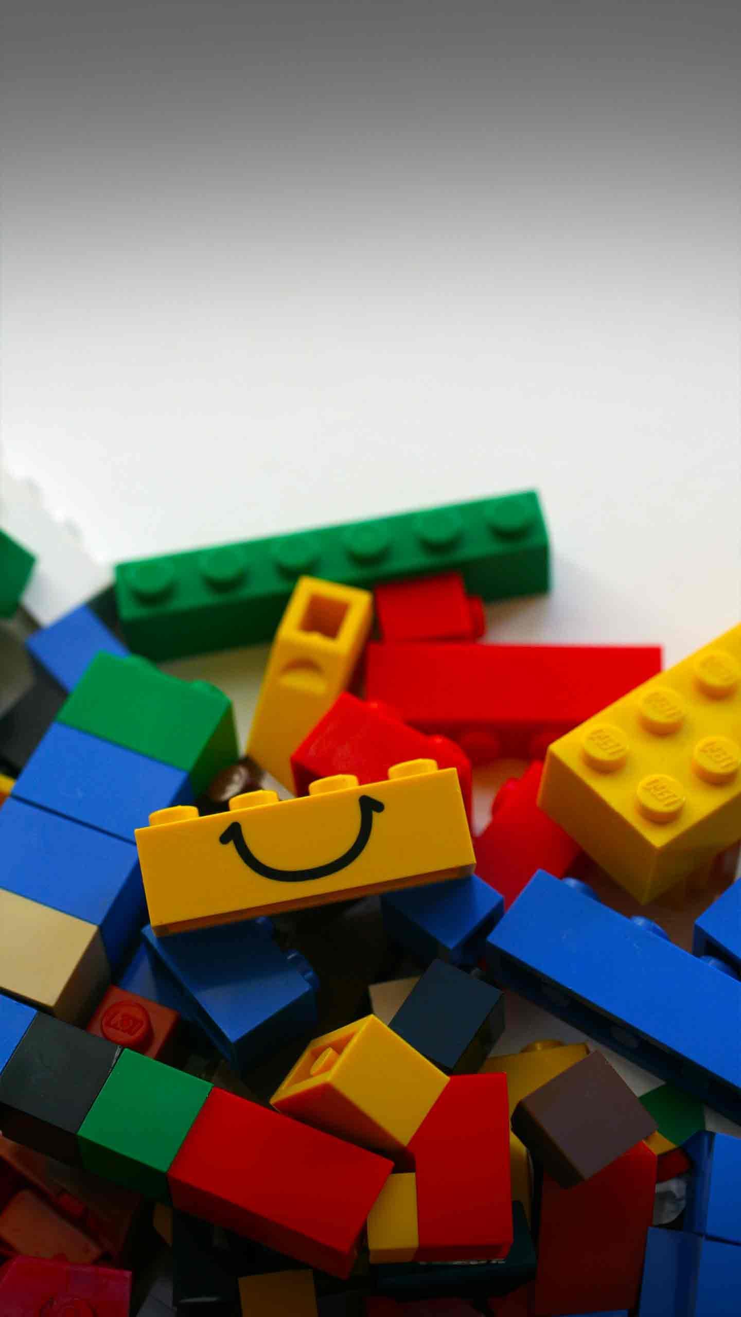 LEGO's Adult Market Expansion Driven by Nostalgia and Creativity