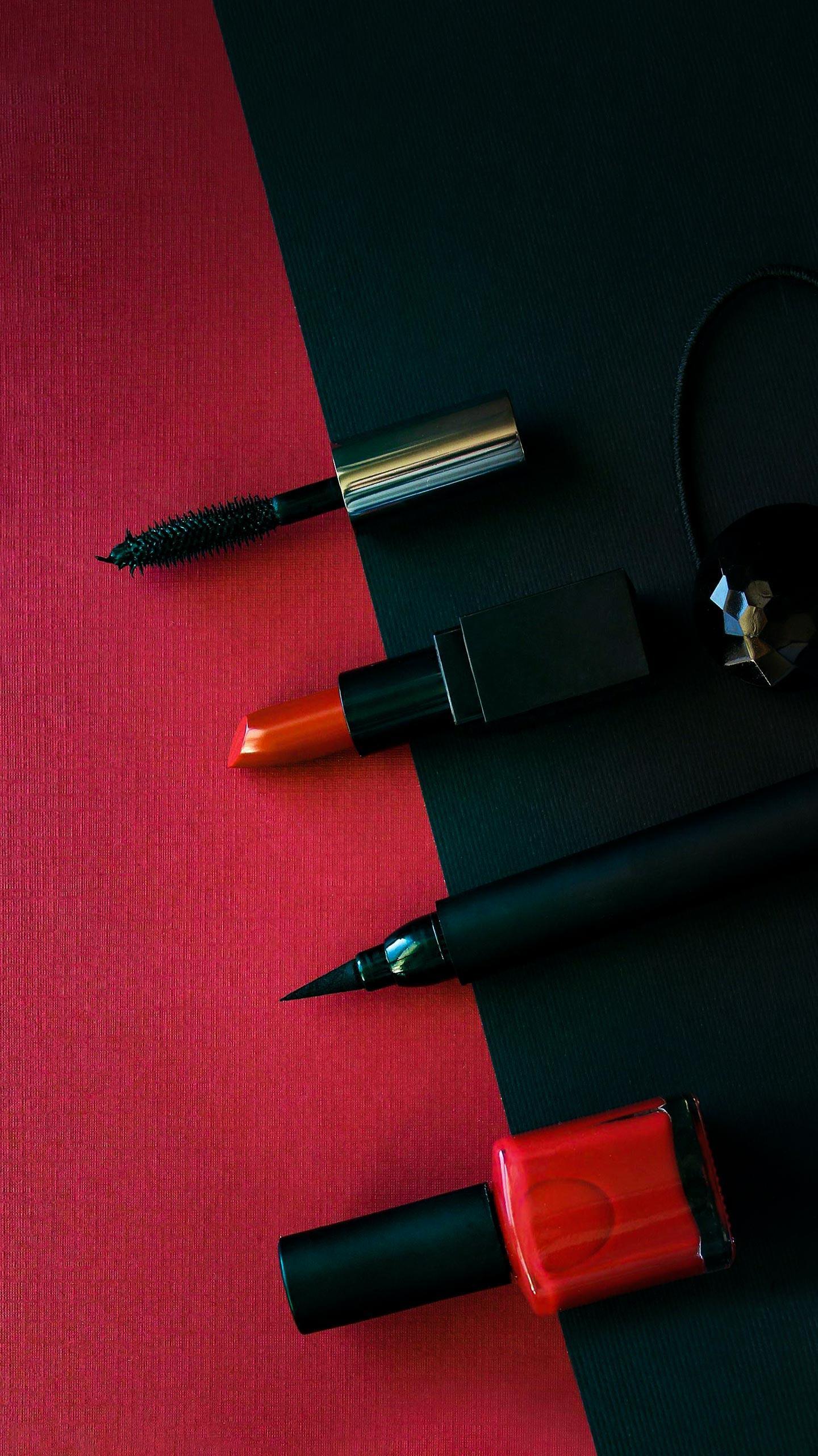 Black Friday Makeup Deals Begin Early with Discounts from Major Brands