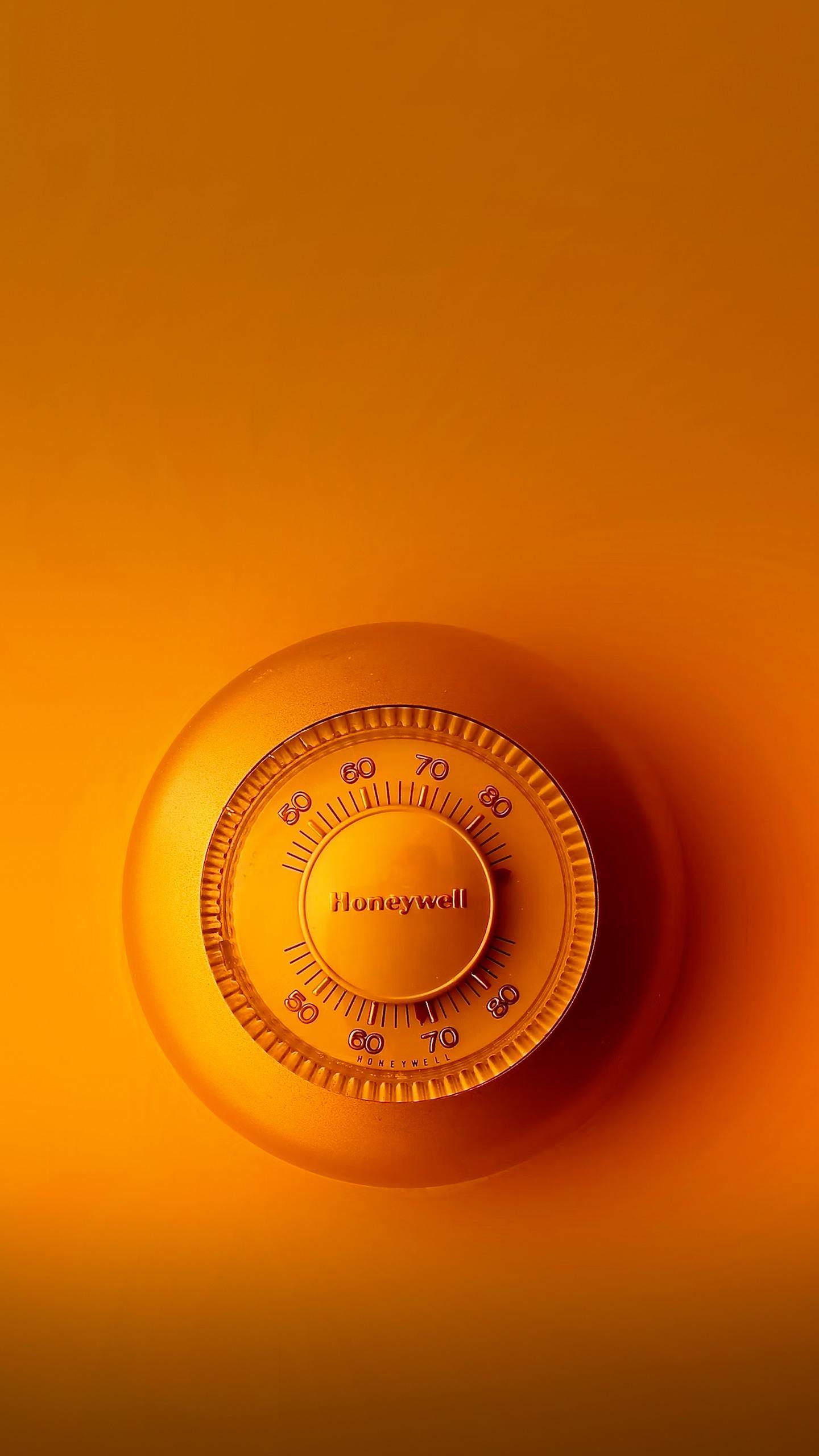Thermostat Settings Could Save Homeowners Hundreds This Winter