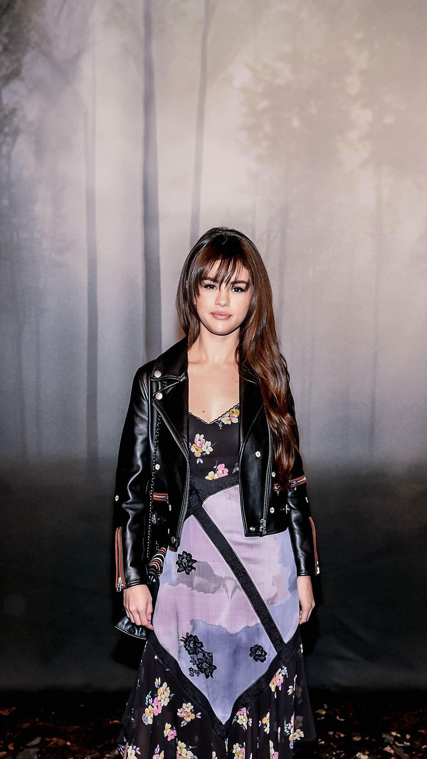 Selena Gomez Advocates for Ballet Flats as Fall Fashion Staple