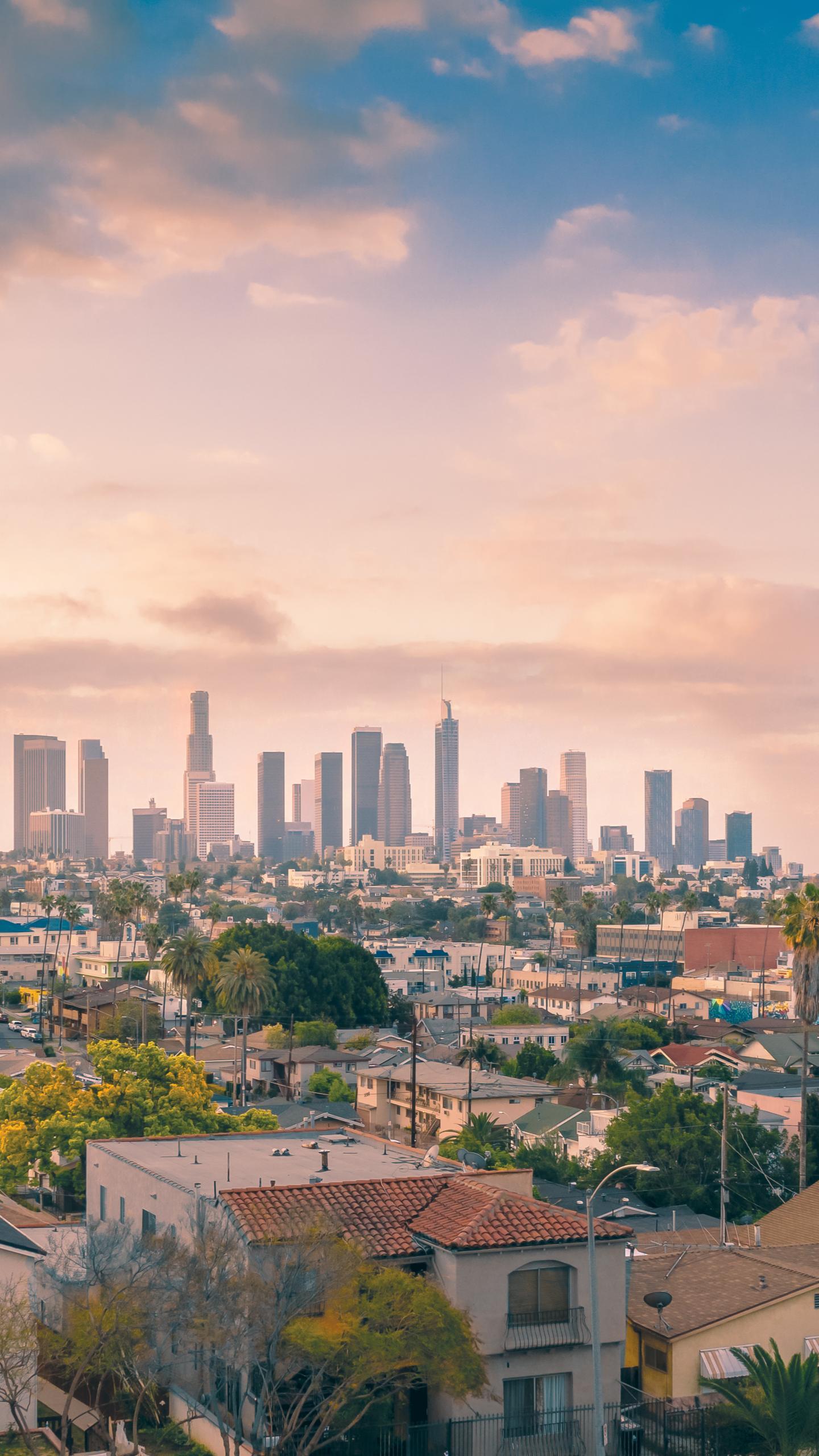 Los Angeles Neighborhoods Offer Diverse Experiences for Families