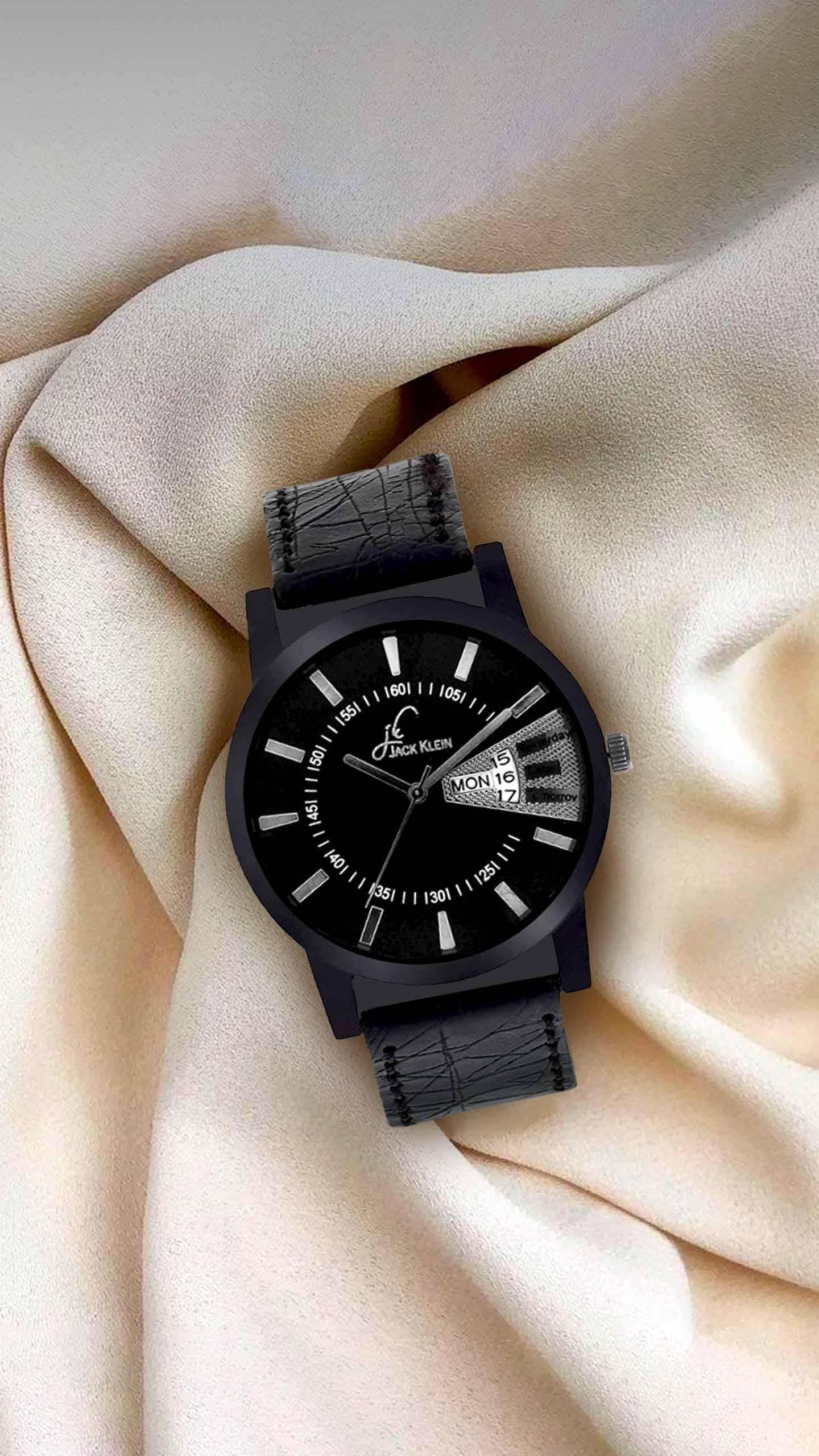 Patek Philippe Calatrava Introduces Innovative Day-Date Function