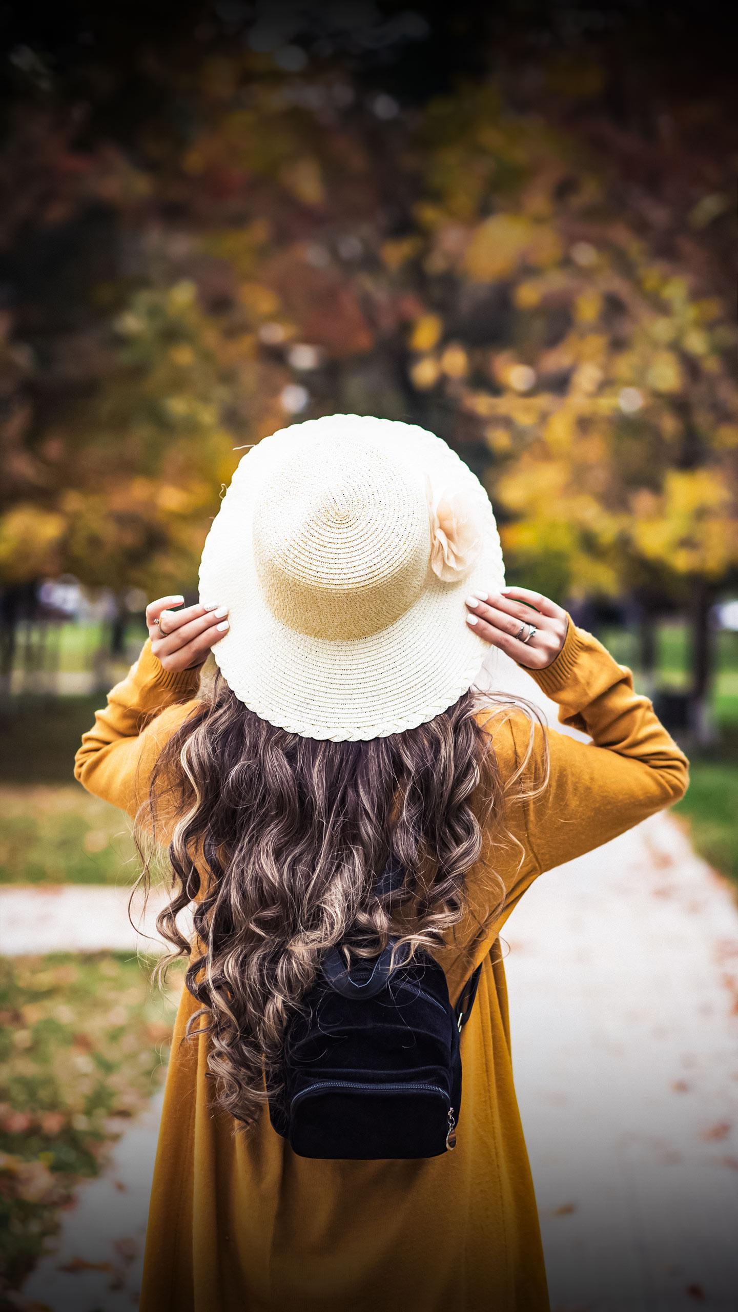 Hair Stylists Highlight Top Hair Colors for Fall and Winter 2025, Emphasizing Warmth and Dimension