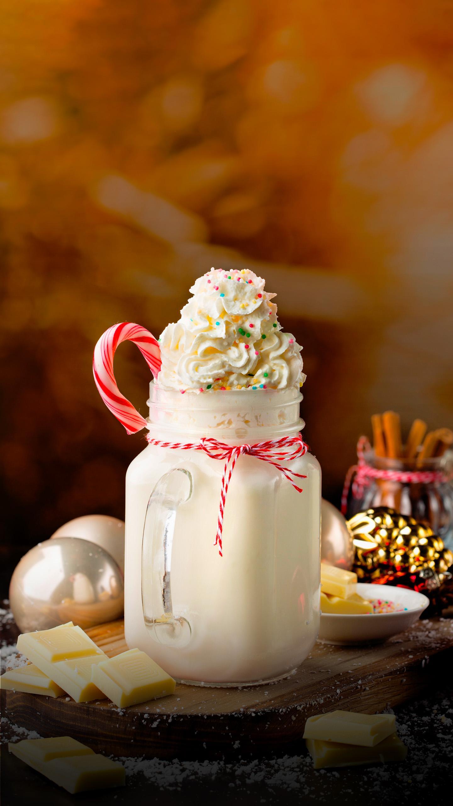 Starbucks Unveils 2025 Holiday Menu with Calorie Counts for Festive Drinks