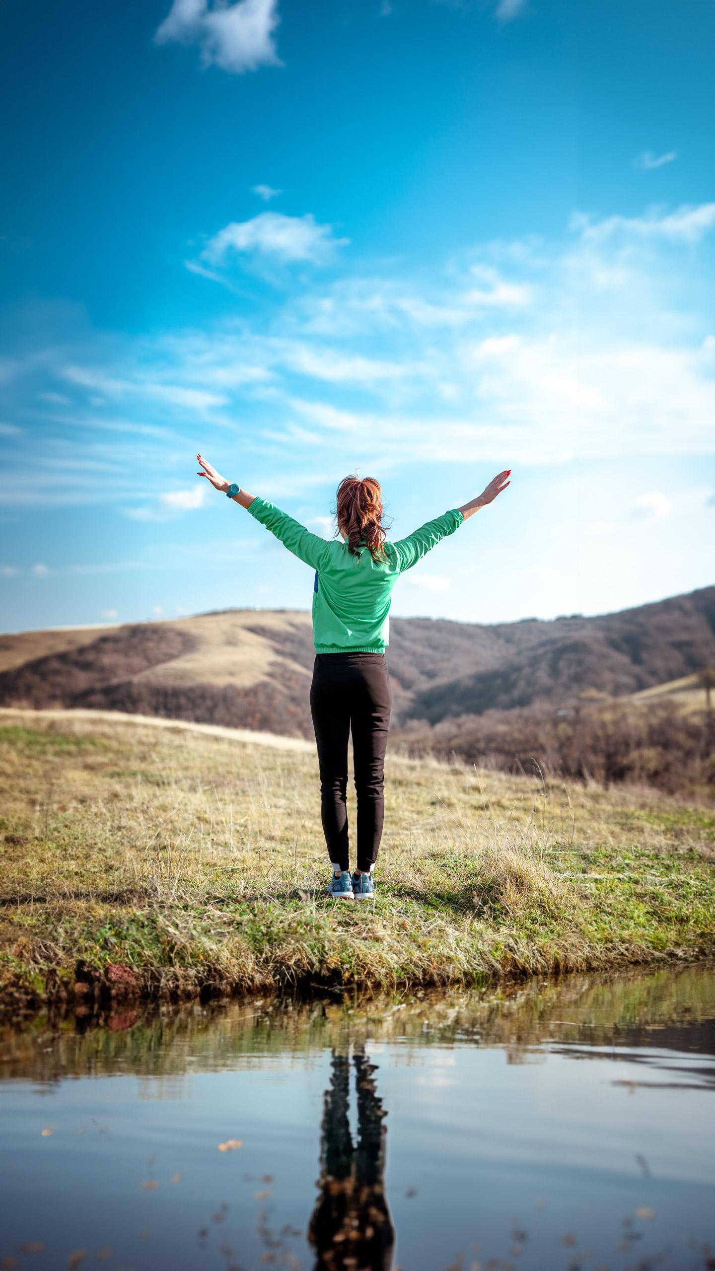 Neuroscientist Advocates Self-Reflection Practice to Enhance Happiness