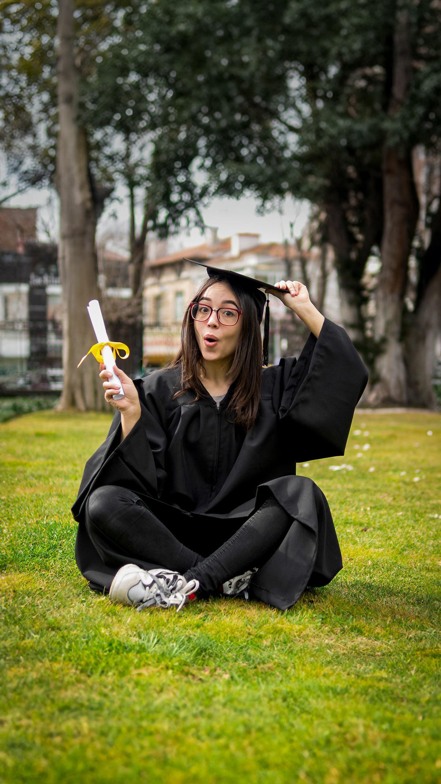 Oxford Graduate Rejects Corporate Offers to Explore Gen Z Career Choices