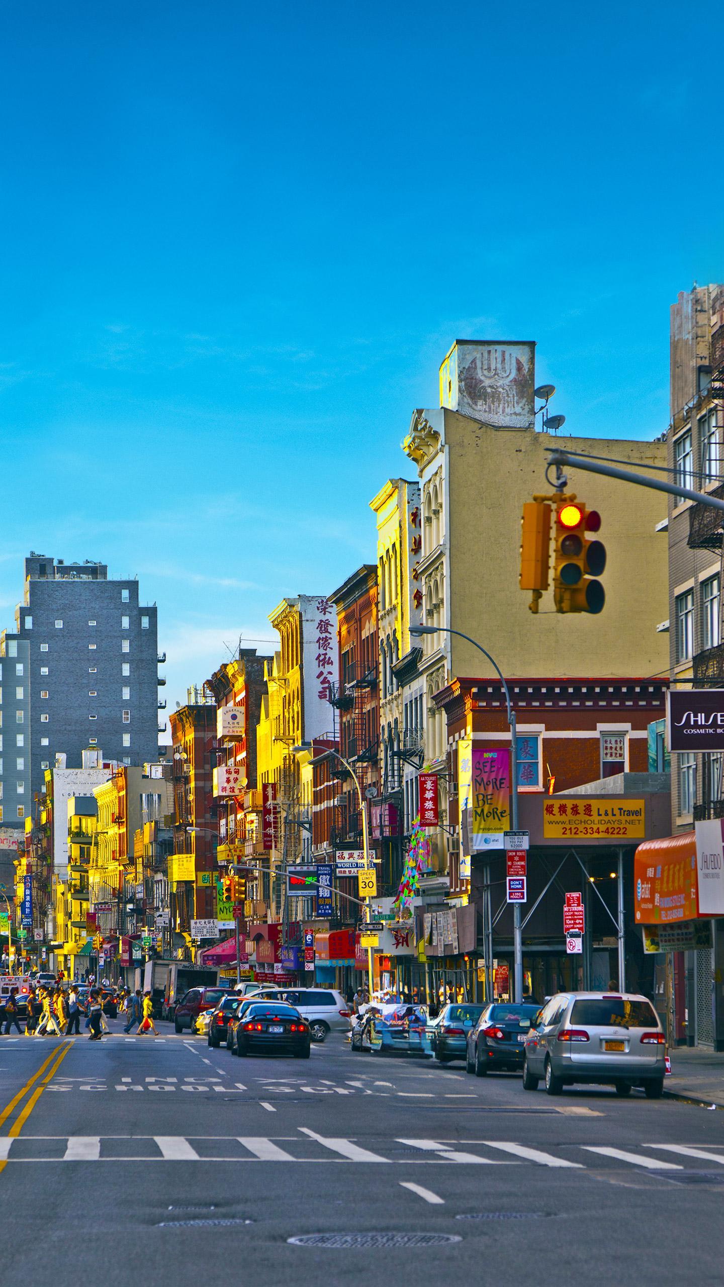Photography Exhibit Highlights the Cultural Essence of Honolulu's Chinatown