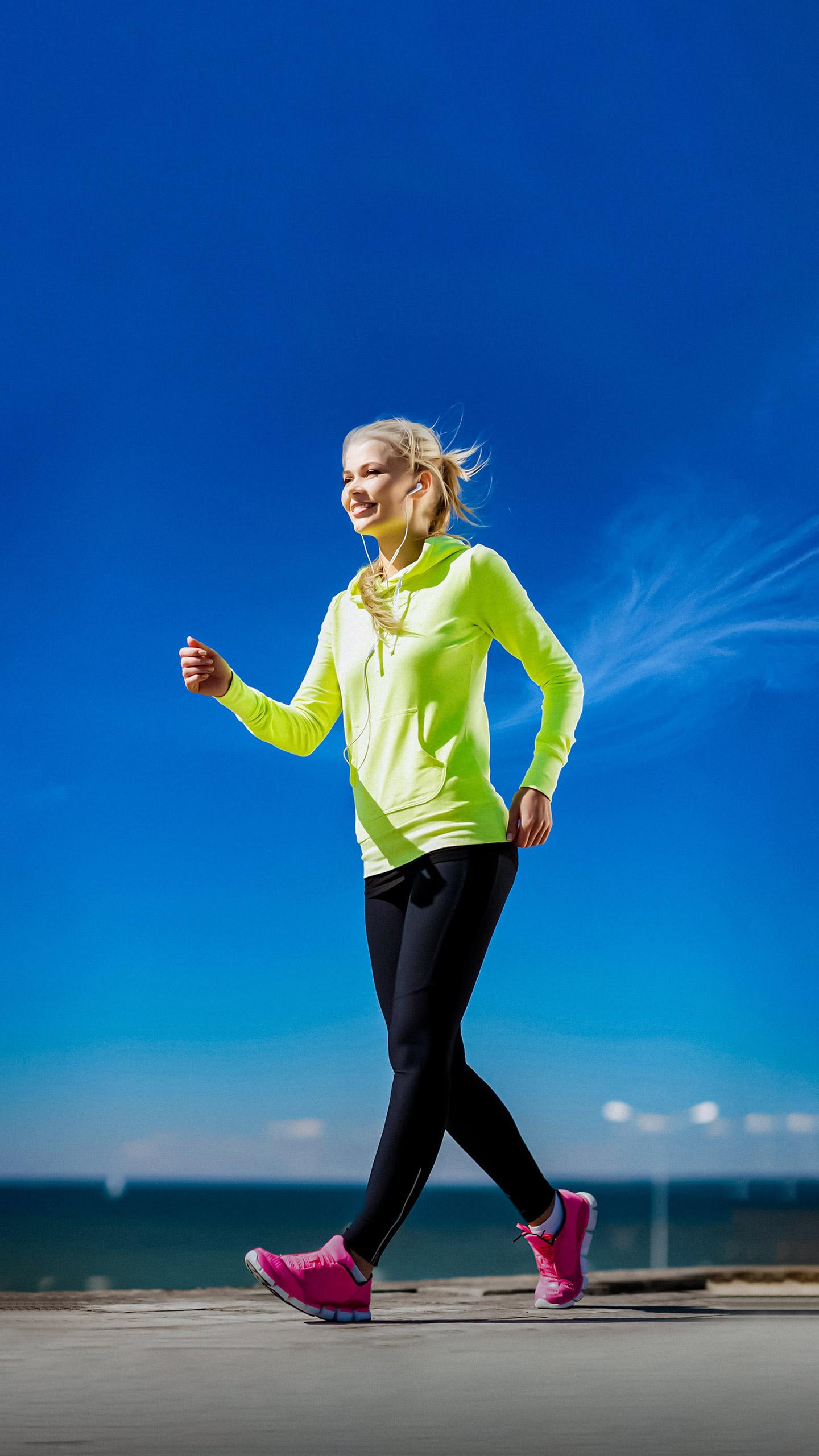 Fitness Experts Recommend Strategies to Enhance Daily Walking Routines for Better Health