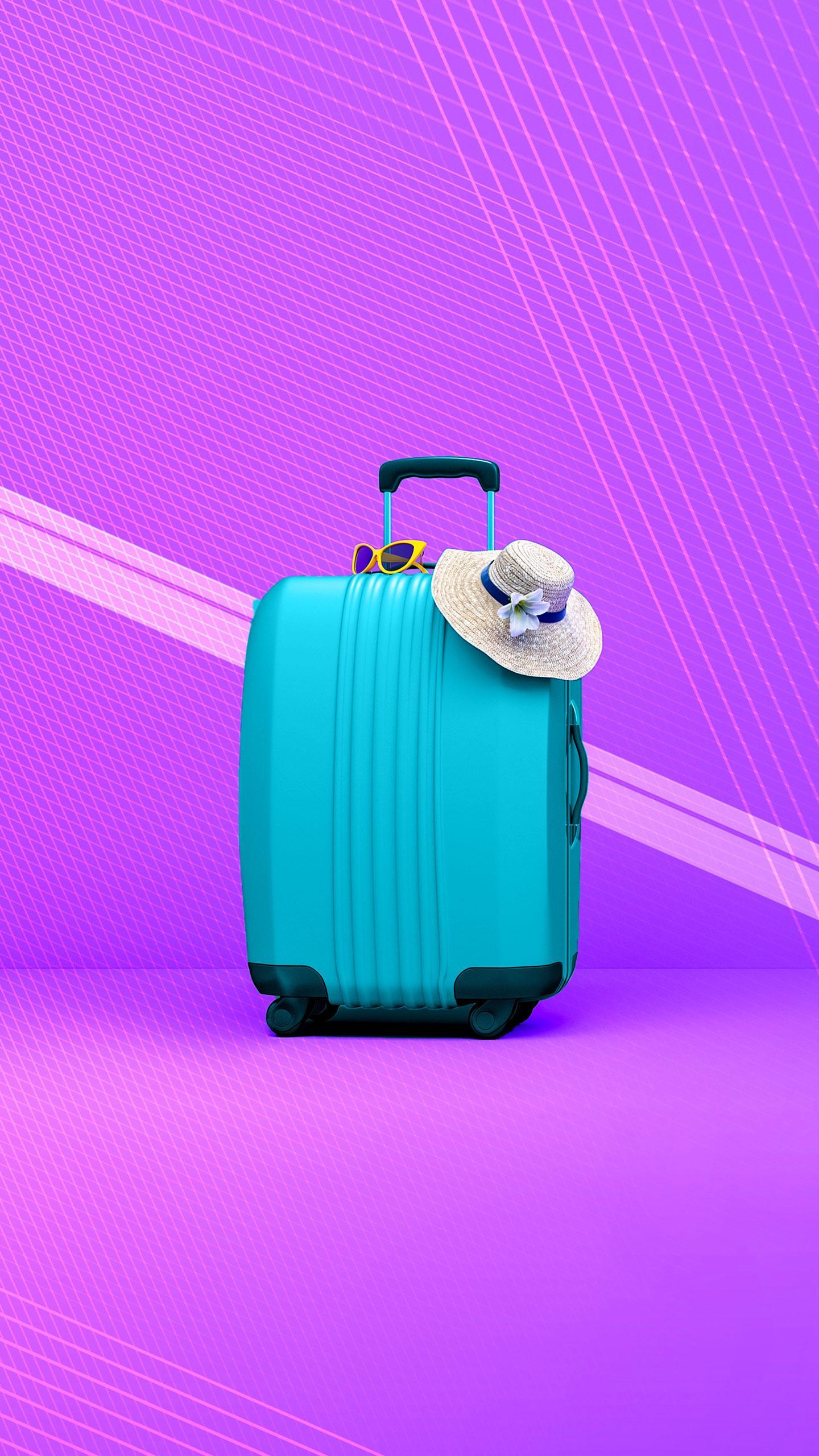 Travel Experts Recommend Essential Items for Holiday Trips to Enhance Comfort and Convenience