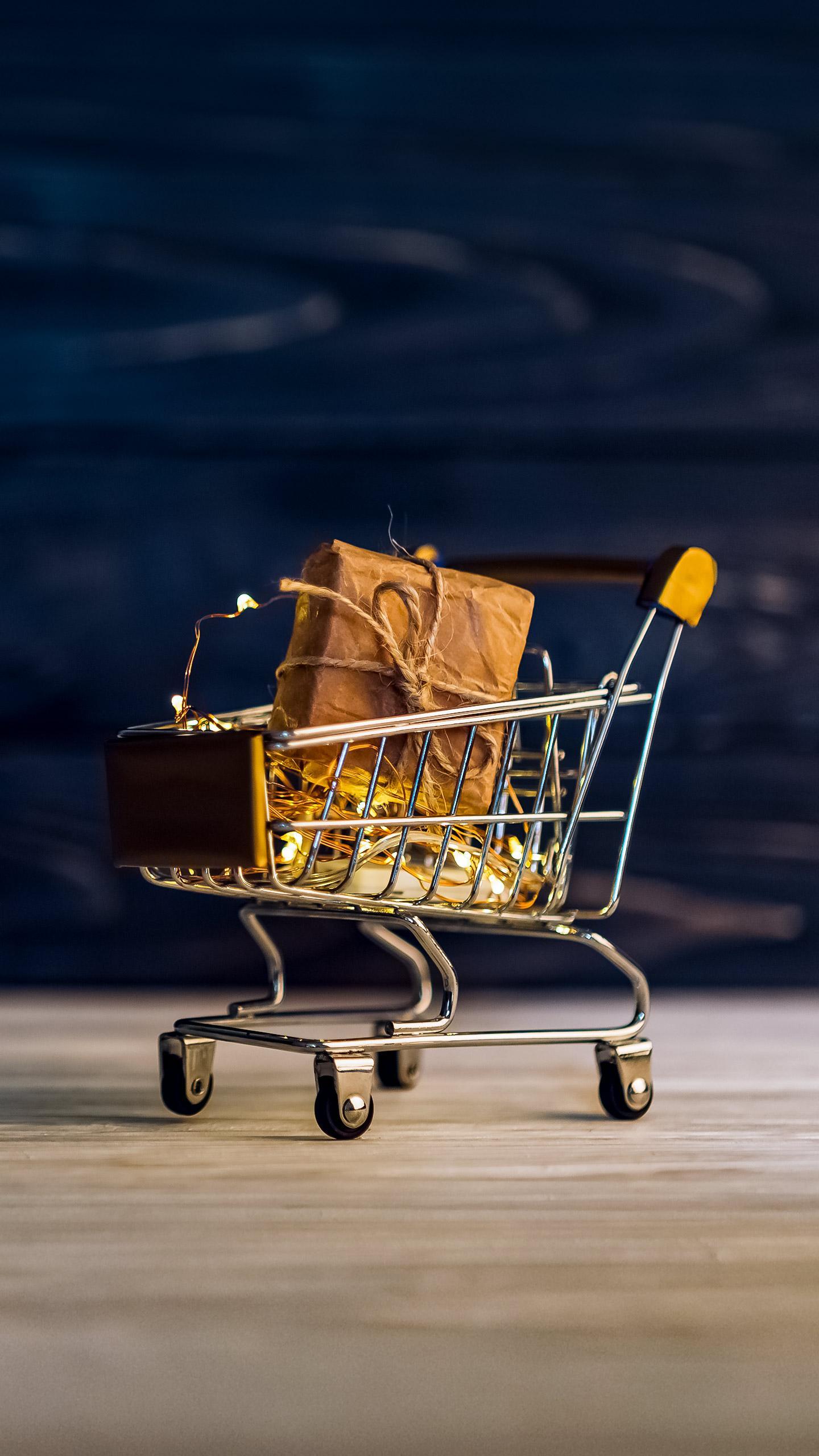 Consumer Reports Highlights November Bargains Amid Holiday Shopping